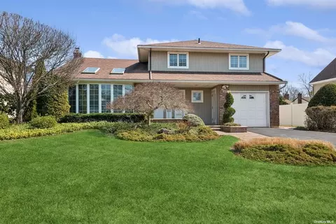 1755 Harold Ave, Wantagh, NY 11793