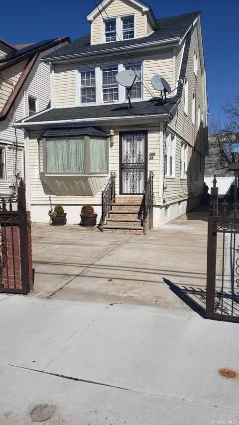 109-33 135th St, South Ozone Park, NY 11420