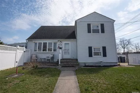 872 Adams St, Baldwin, NY 11510