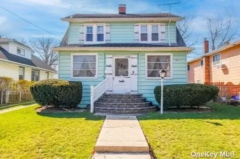 564 Baldwin Ave, Baldwin, NY 11510