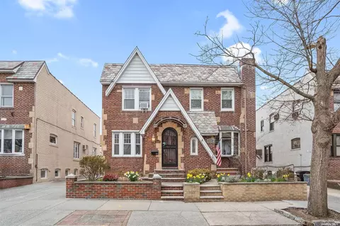 89-29 Doran Ave, Glendale, NY 11385