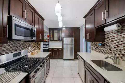 830 Howard Ave #7B, Staten Island, NY 10301