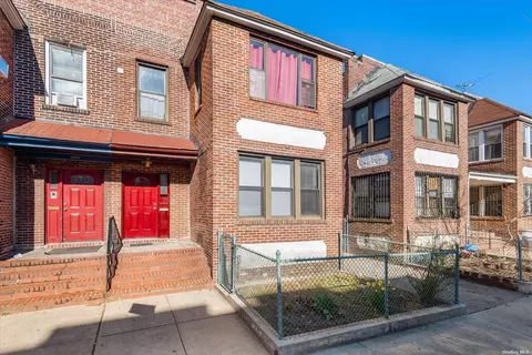 37-48 64th St, Woodside, NY 11377