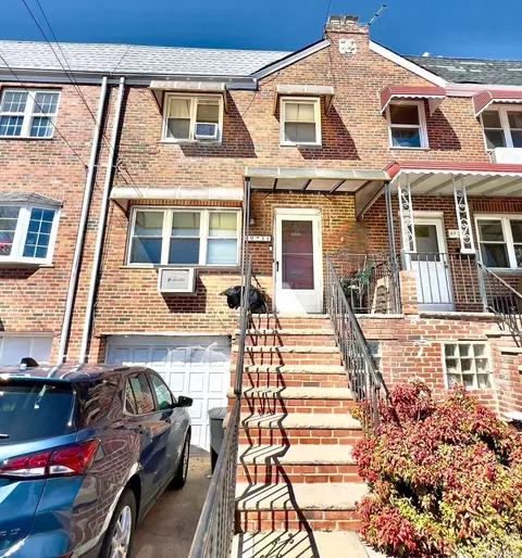69-31 54th Ave, Maspeth, NY 11378