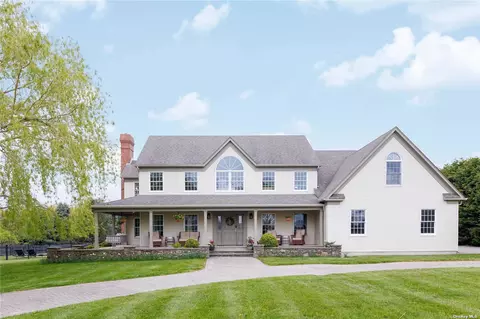 425 Jacobs Ln, Southold, NY 11971