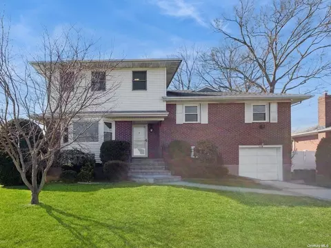 326 Linden Pl, West Hempstead, NY 11552
