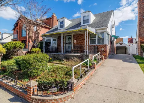 48-33 201st St, Bayside, NY 11364