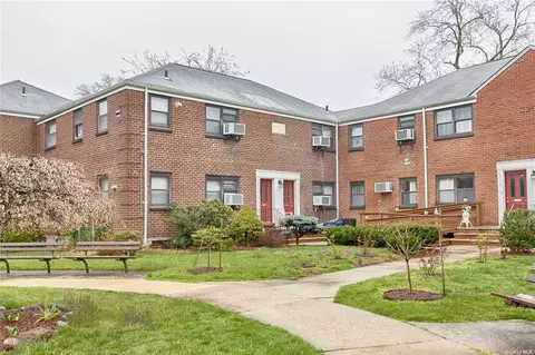 160-38 Cross Island Pkwy #UPPER, Whitestone, NY 11357