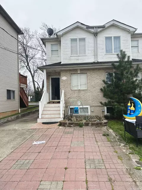3360 Victory Blvd, Staten Island, NY 10314