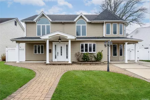 Undisclosed, Carle Place, NY 11514