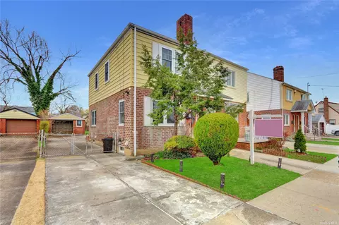 138-20 63rd Ave, Flushing, NY 11367