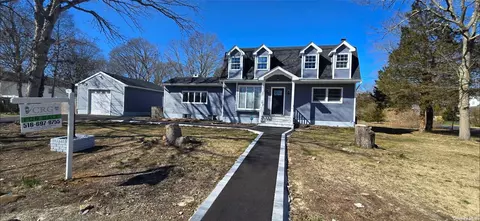 109 Flower Hill Dr, Shirley, NY 11967