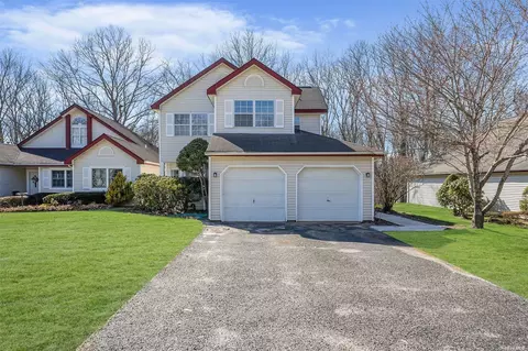105 Dorado, Middle Island, NY 11953