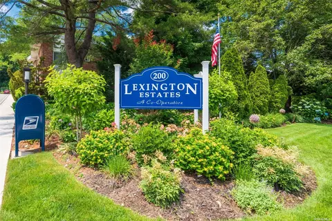 200 Lexington Ave #4H, Oyster Bay, NY 11771