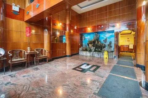 43-18 Main St #3A, Flushing, NY 11355