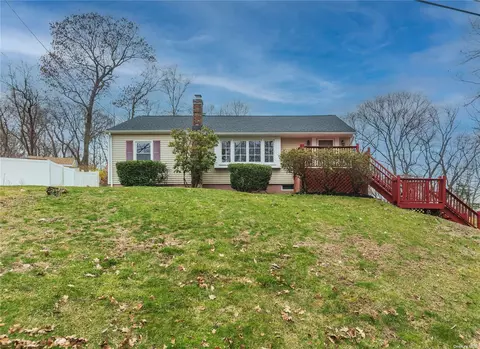 102 Fern Ave, Newburgh, NY 12550