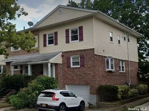 57-44 226th St, Bayside, NY 11364
