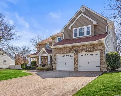 31 Hancock, South Setauket, NY 11720