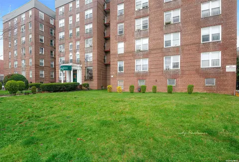 143-25 84th Dr #2H, Briarwood, NY 11435