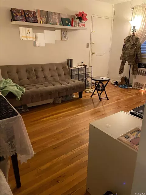 13657 Jewel Ave #A, Flushing, NY 11367