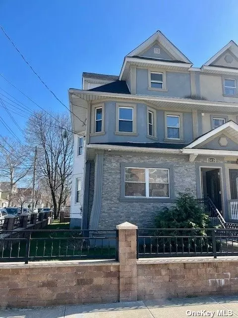 114-18 89th Ave, Richmond Hill, NY 11418