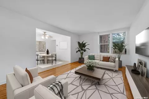 82-40 Austin St #3J, Kew Gardens, NY 11415