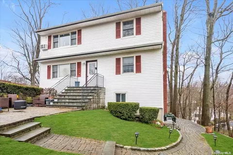 270 Nassau Rd #A, Huntington, NY 11743