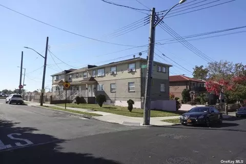 150-04 123rd St, South Ozone Park, NY 11420