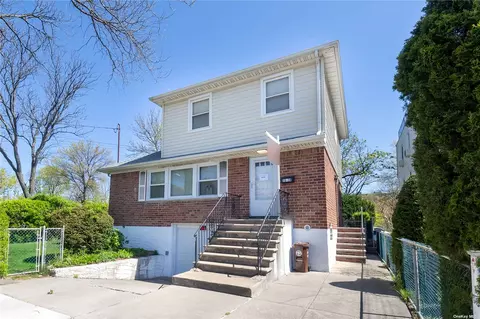 15-19 Murray St, Whitestone, NY 11357