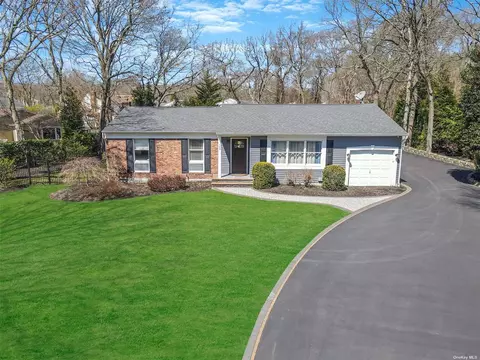 143 Granny Rd, Farmingville, NY 11738