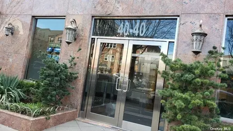 40-40 75th St #2J, Elmhurst, NY 11373