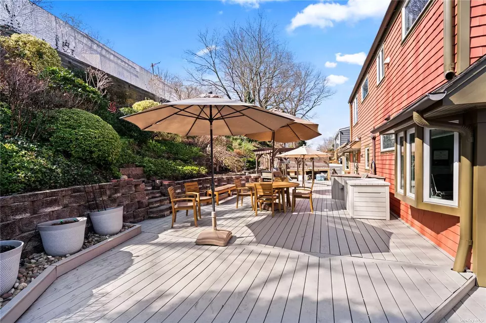 62 Abbott Dr, Huntington, NY 11743 26 Photos Movoto