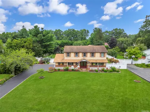 56 Cornflower Ln, East Northport, NY 11731