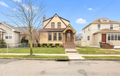 98-16 163rd Ave, Howard Beach, NY 11414