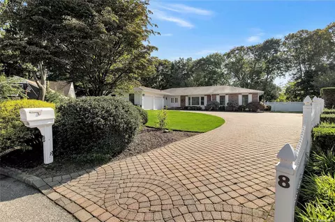 8 Half Acre, Smithtown, NY 11787