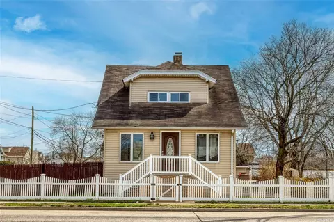 123 Atlantic Ave, Freeport, NY 11520
