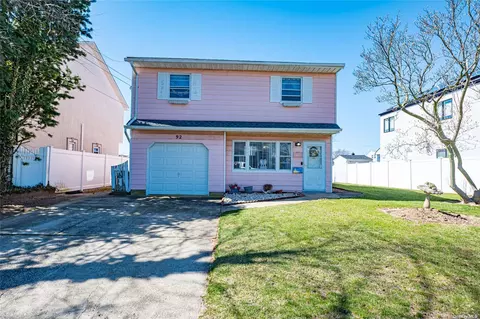 92 Forest Ave, Massapequa, NY 11758