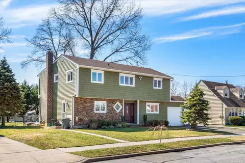 2142 Sherman Ave, Merrick, NY 11566