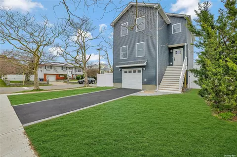 347 Little East Neck Rd S, Babylon, NY 11702