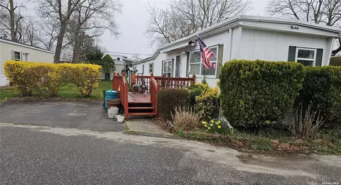 1964-32 River Rd, Calverton, NY 11933