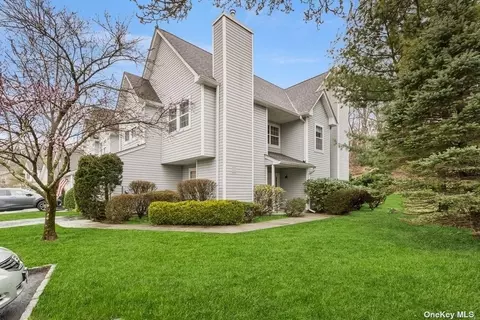 263 Erik Dr #263, Setauket, NY 11733