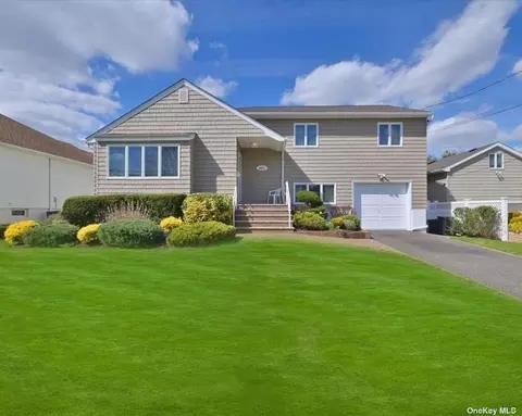2071 Beverly Way, Merrick, NY 11566