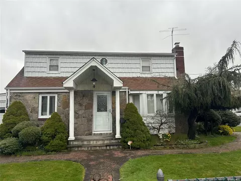 307 Stanley Rd, East Meadow, NY 11554