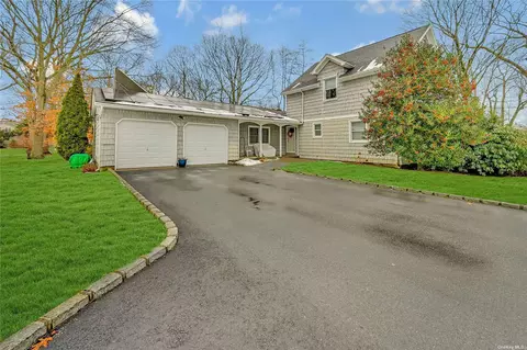 83 Astor Ave, Saint James, NY 11780