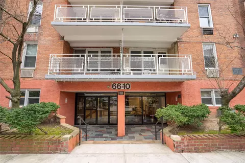 66-10 Thornton Pl #4A, Rego Park, NY 11374