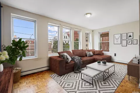 23-12 30th Rd, Astoria, NY 11102