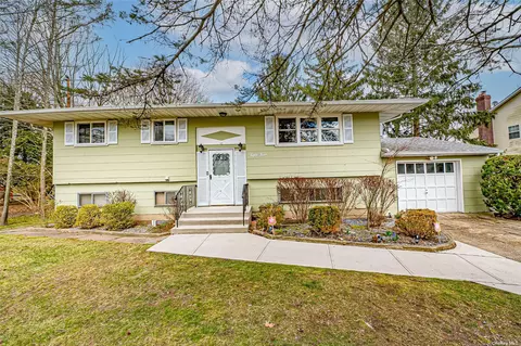 59 Glenmore Ave, Brentwood, NY 11717