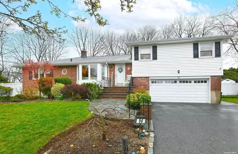 96 Phipps Ln, Plainview, NY 11803