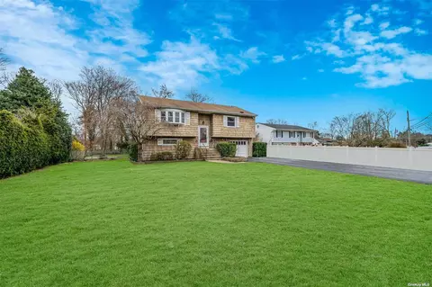1020 Howells Rd # B, Bay Shore, NY 11706