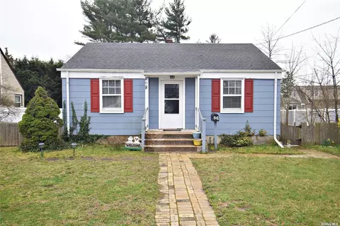 808 Montauk Hwy, Islip, NY 11751